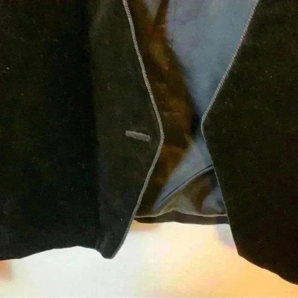 Vintage Black Velvet Cropped Jacket Size 12 *Made in USA* - Picture 2 of 8